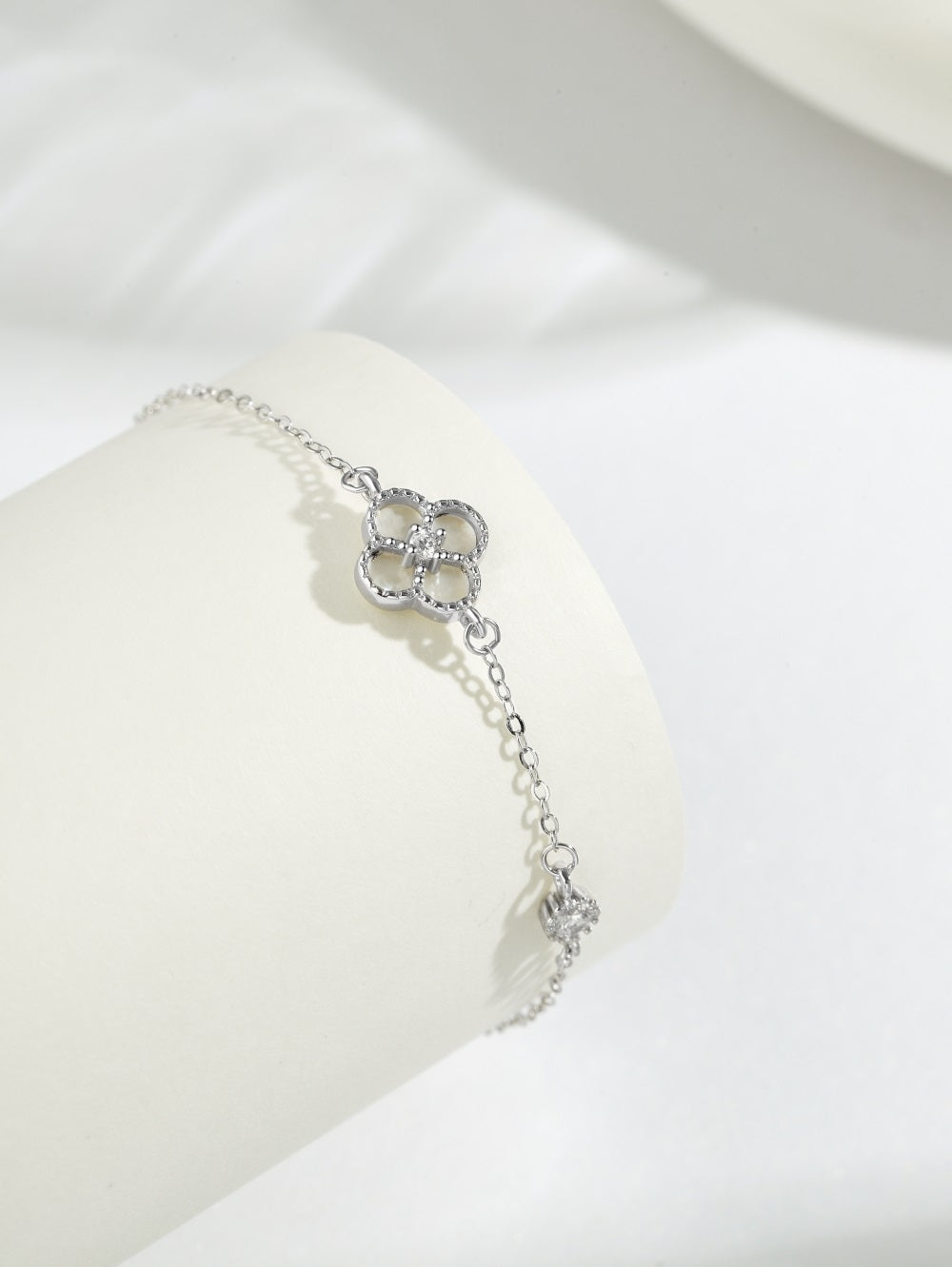Mother of Pearl Clover Bracelet