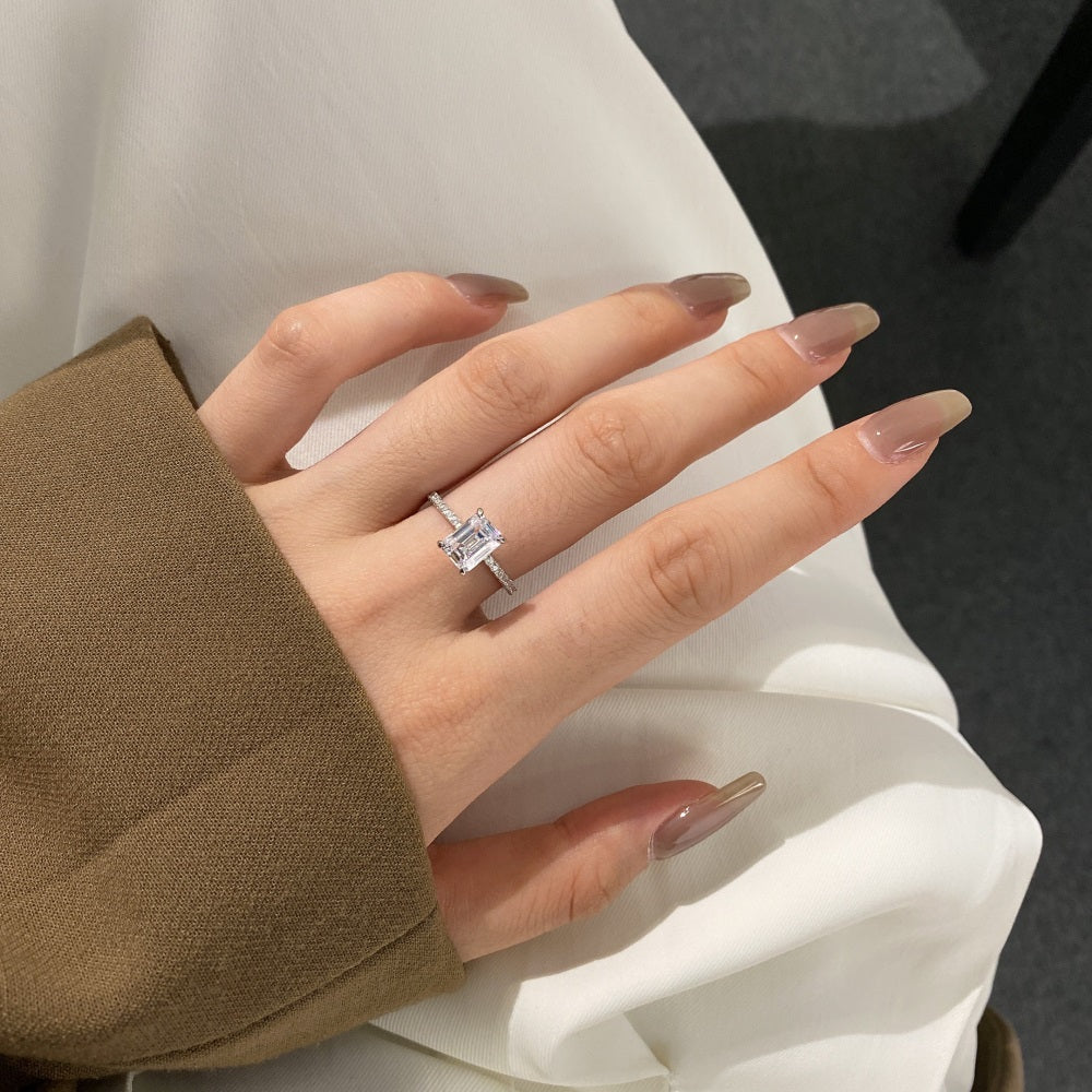 Sparkling Rectangle Ring
