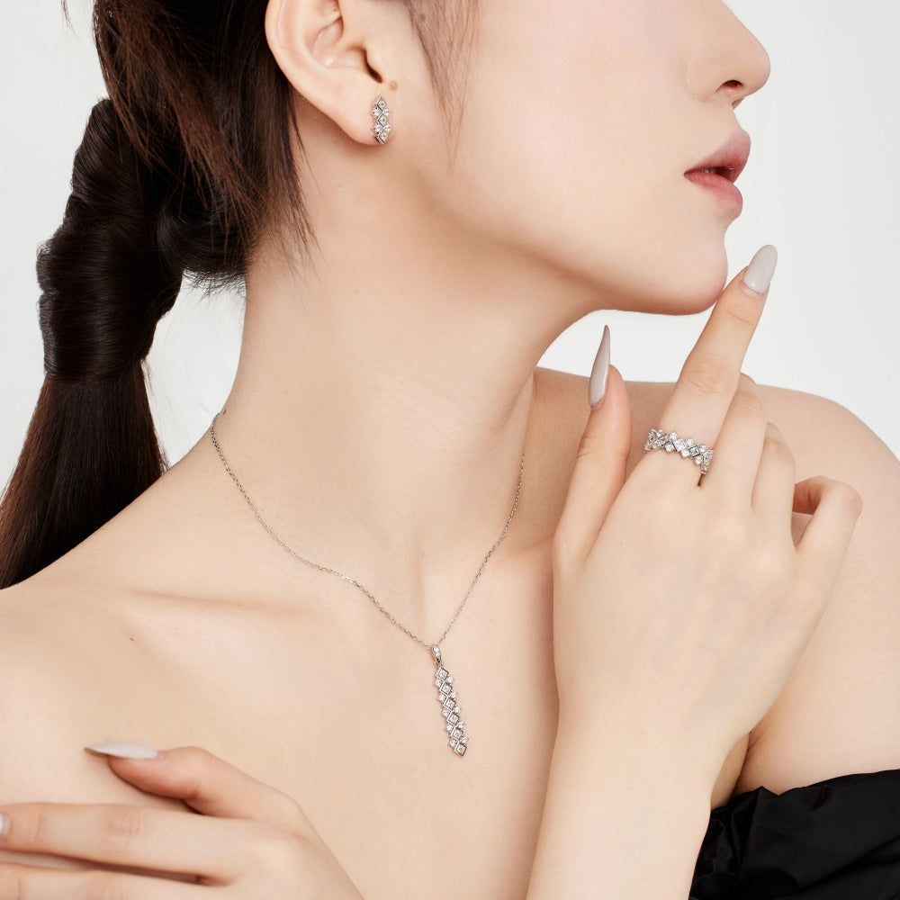 Shimmering Classic Square Anniversary Band