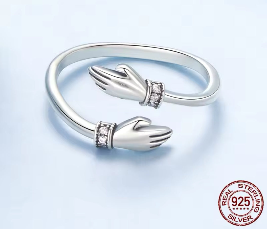 Hug Adjustable Ring