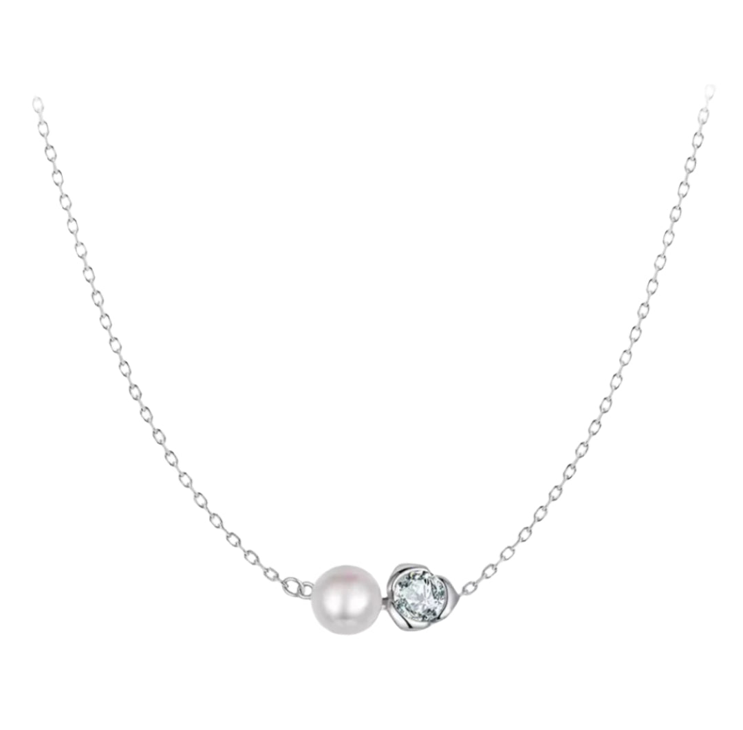 Moisanite and Freshwater pearl necklace