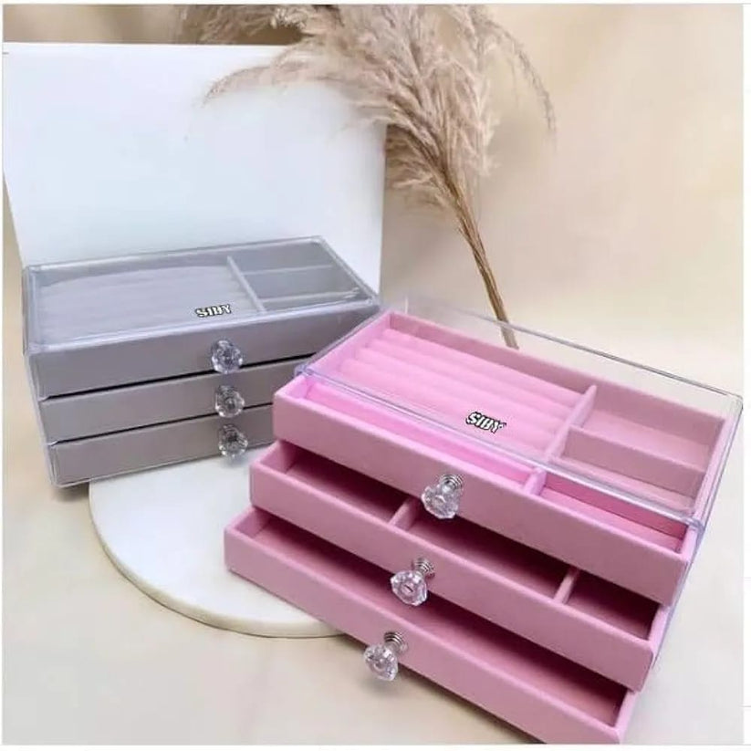 Jewellery storage box with 3 compartments