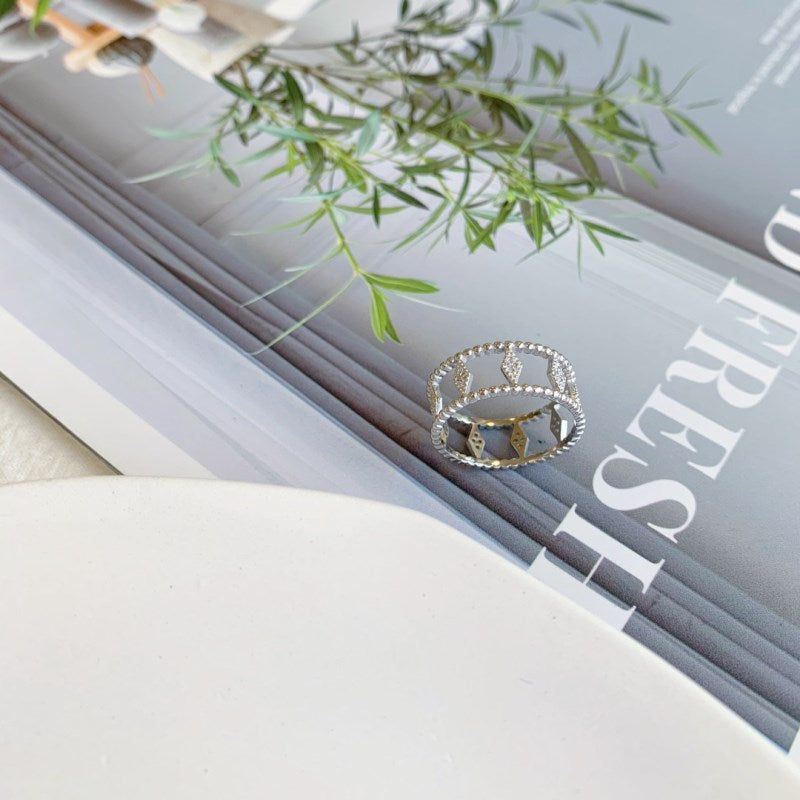 Diamond Motive Ring