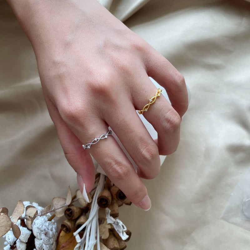 Clear CZ Twist Band
