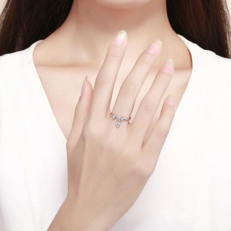 Heartlock ring