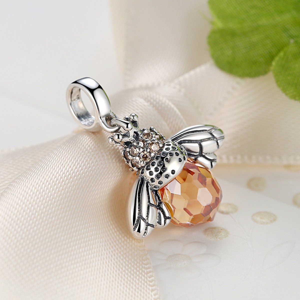 925 Sterling Silver Cute Orange Queen Bee Animal Pendant Necklace for Women Fashion Jewelry SCC035