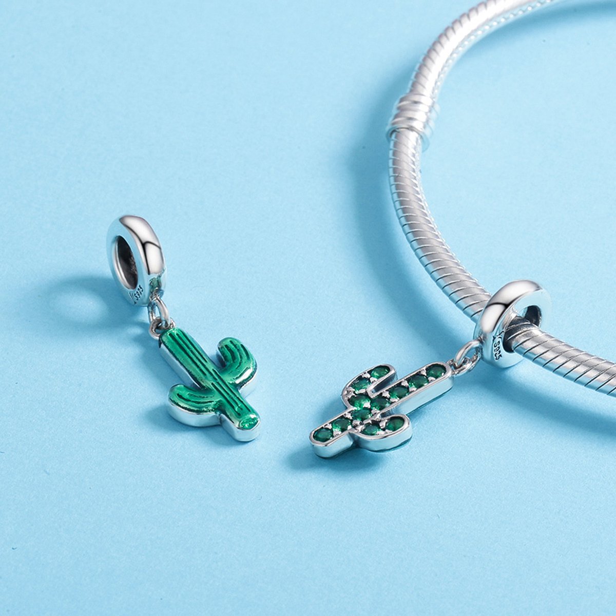 100% 925 Sterling Silver Strong Cactus Glittering Green CZ Pendant Charm fit Women Charm Bracelet DIY Jewelry SCC515