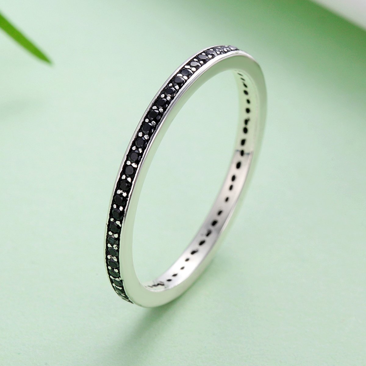 The 2017 Christmas DEALS Authentic 925 Sterling Silver Black Dazzling CZ Stackable Rings for Women Wedding Jewelry SCR114