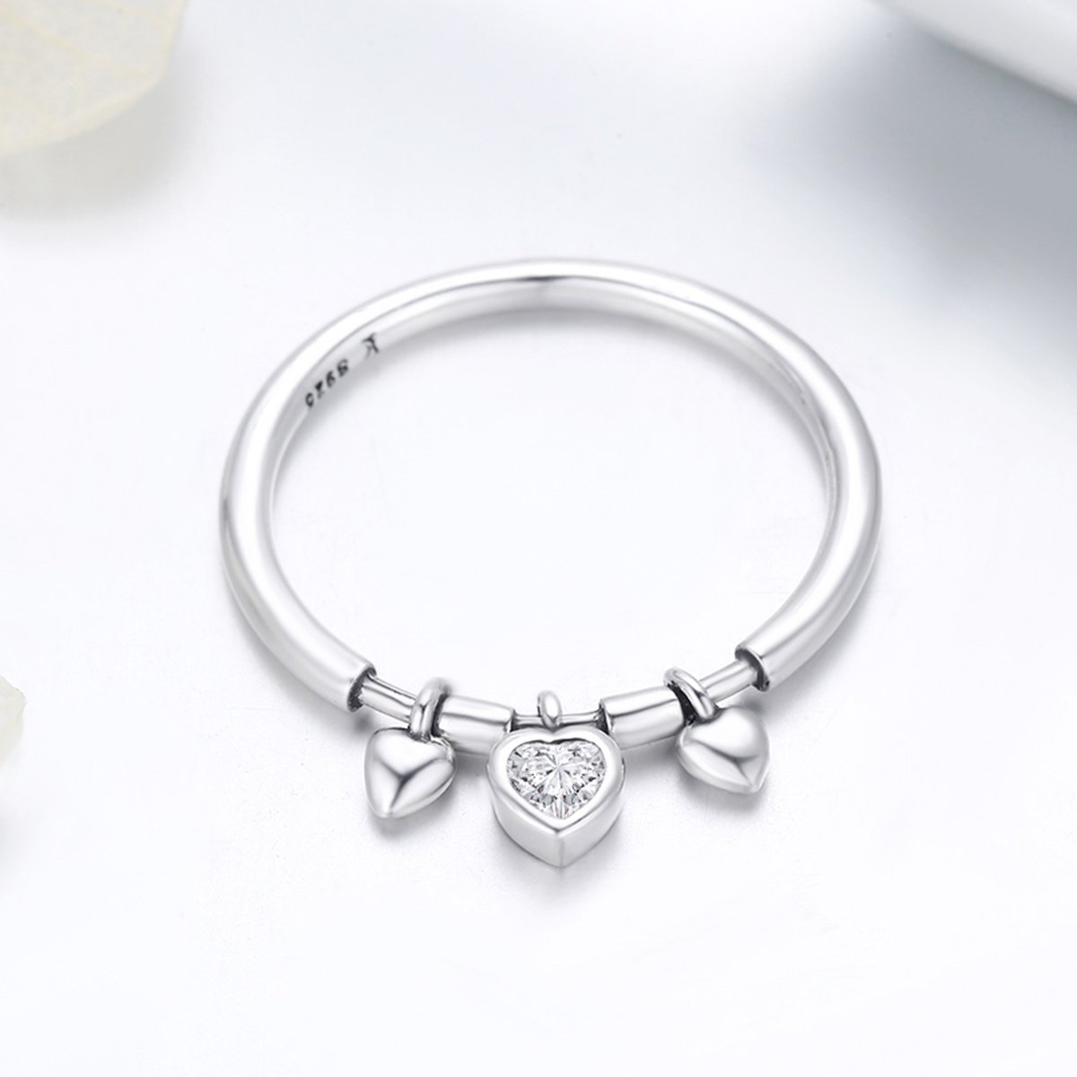 New Arrival 925 Sterling Silver Glittering Heart Clear CZ Anel Female Ring Women Wedding Engagement Jewelry SCR215