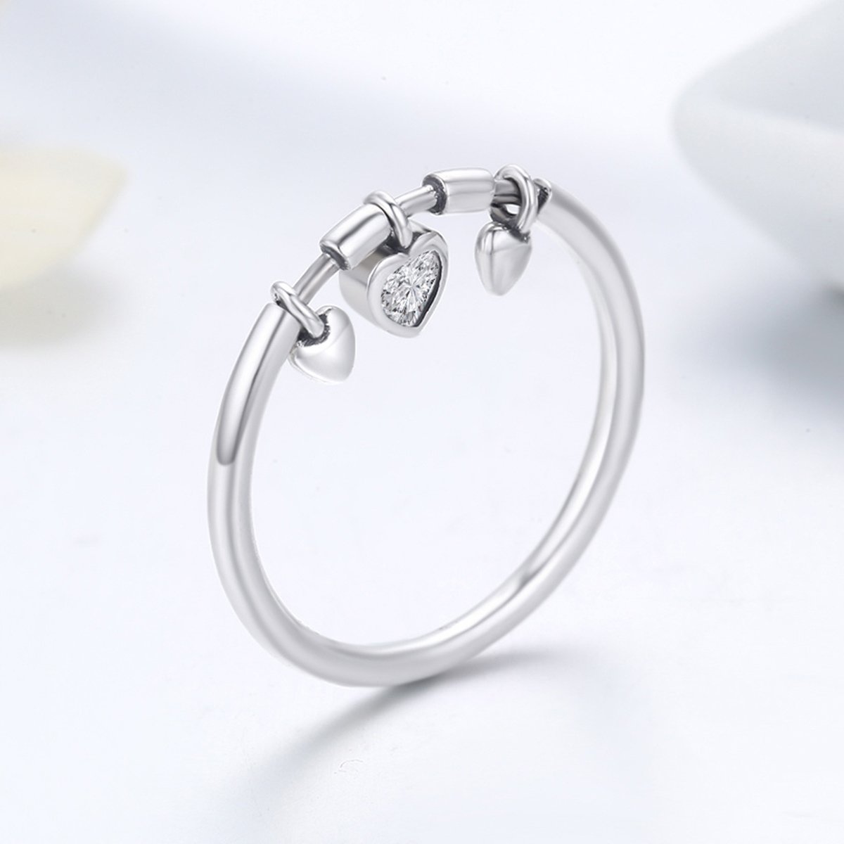 New Arrival 925 Sterling Silver Glittering Heart Clear CZ Anel Female Ring Women Wedding Engagement Jewelry SCR215