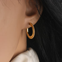 Load image into Gallery viewer, 925 Sterling Silver Plain Detailed Hoop Earrings