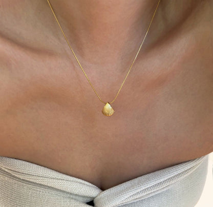 Stainless Steel 18k Gold Shell Necklace