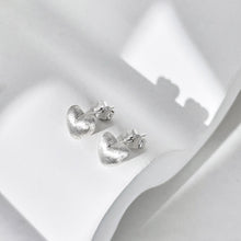 Load image into Gallery viewer, 925 Sterling Silver Plain Brushed Heart Stud Earrings