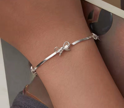 Bow Herringbone Bracelet