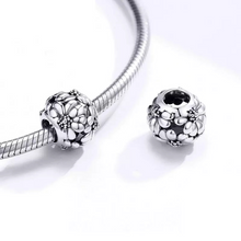 Load image into Gallery viewer, 925 Sterling Silver Plain Daisy Bead Charm