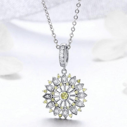 FASHIONABLE PENDANTS SHINING ZIRCON 925 SILVER CHARM