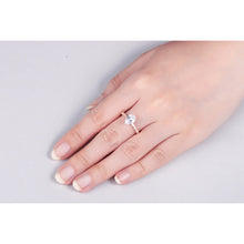 Load image into Gallery viewer, 925 Sterling Silver CZ Teardrop Ring