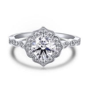 925 Sterling Silver Clear CZ Vintage Ring