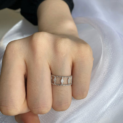 Diamond Motive Ring