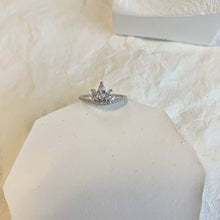 Load image into Gallery viewer, 925 Sterling Silver CZ Crown Ring