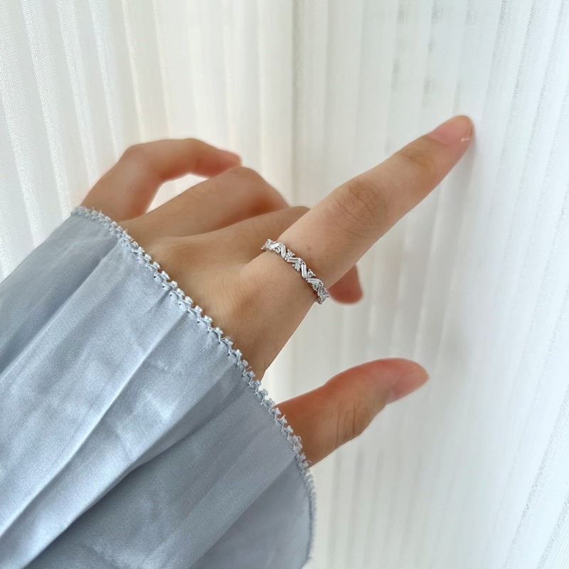 Round and Baguette CZ Band