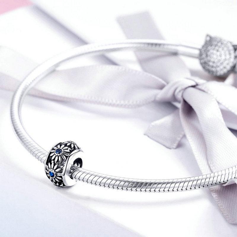FASHION JEWELRY DAISY CHARMS DIY BEADS