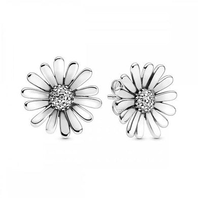 925 Sterling Silver Pavé Daisy Flower Stud Earrings