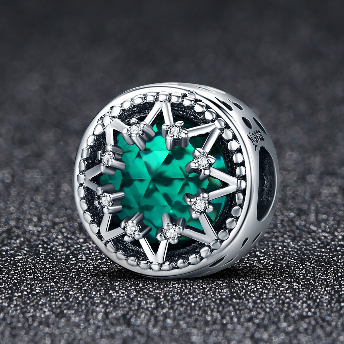 Romantic 925 Sterling Silver Glittering Snowflake Green Crystal Beads fit Women Bracelet Jewelry Christmas Gift SCC308