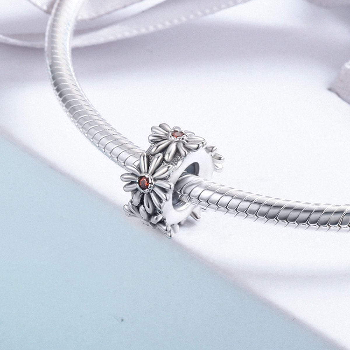 Fashion New 100% 925 Sterling Silver Daisy Flower Silicon Spacer Beads fit Charm Bracelet & Necklace DIY Jewelry SCC598