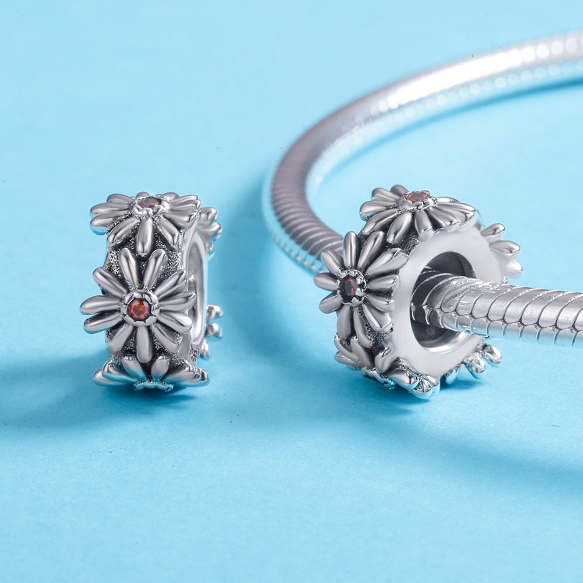 Fashion New 100% 925 Sterling Silver Daisy Flower Silicon Spacer Beads fit Charm Bracelet & Necklace DIY Jewelry SCC598